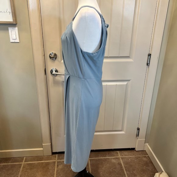 Le Chateau Ladies Dress - Picture 2 of 6